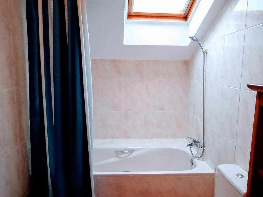 Apartamento Precioso Atico Con Bonitas Vistas A La Pena Oroel Jaca Exterior foto
